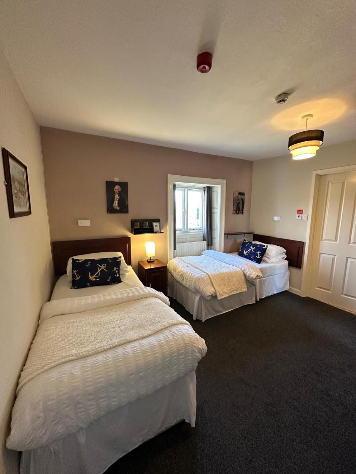 Twin Room with Private Bathroom